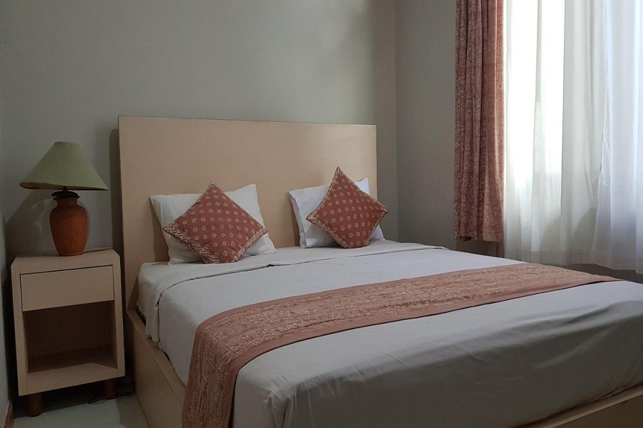 Oyo 3819 Hotel Winotosastro Yogyakarta Exteriör bild